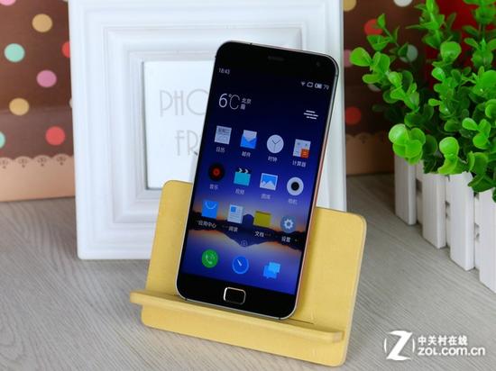 魅族mx4 pro是魅族非常出色的一款旗舰产品,该机在机身采用了2k显示