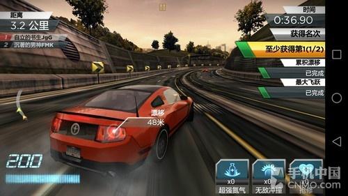 按住右侧并倾斜