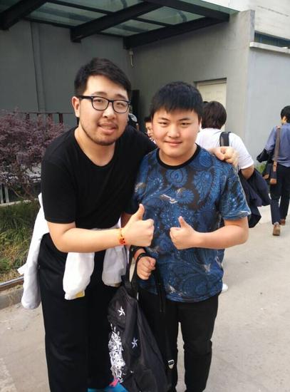 采访围巾哥：物质和金钱可能让OMG落败