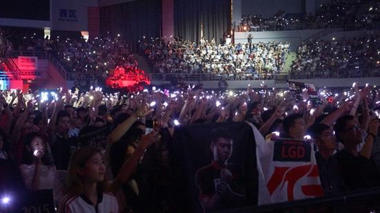 TBQ获封电竞易建联 年入300万很容易