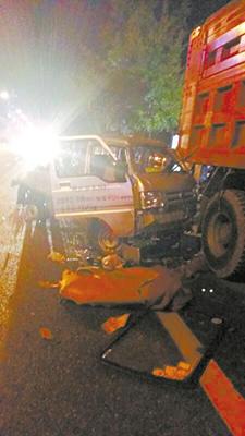 执法记录仪上拍摄的事故现场