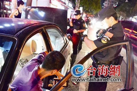 残疾人开车送问候车上藏伪基站被特警查获