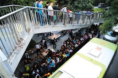 “最堵月”出行 你选择交通哪种方式?