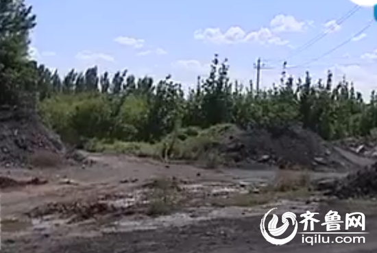 23岁女孩乘黑车遇害 被掐致死疑遭强暴