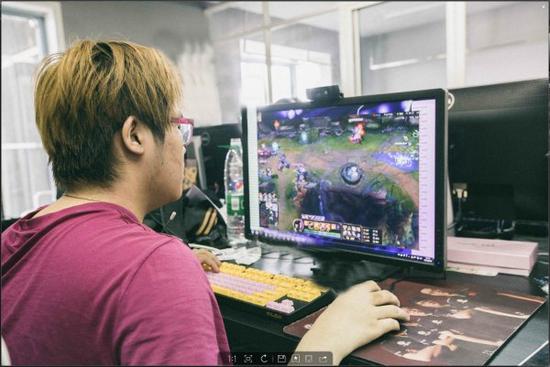 IG赛前备战出状况 韩援补签过慢未归队