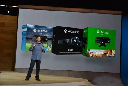 Win10发布会：3000美元AR眼镜明年开售，Win10安装量超1.1亿次