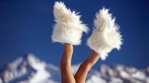 furry boots 绒面靴子