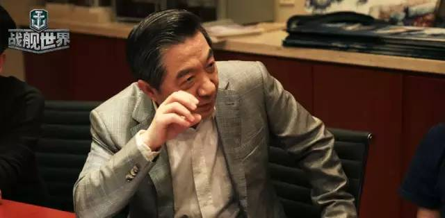 张召忠探营空中网体验战舰世界，惊叹高还原度！ 