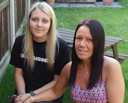 英国女子种花都不活 花园下挖出两具尸体