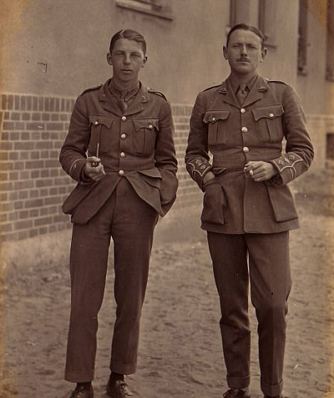 一战英国士兵穿裙子图片