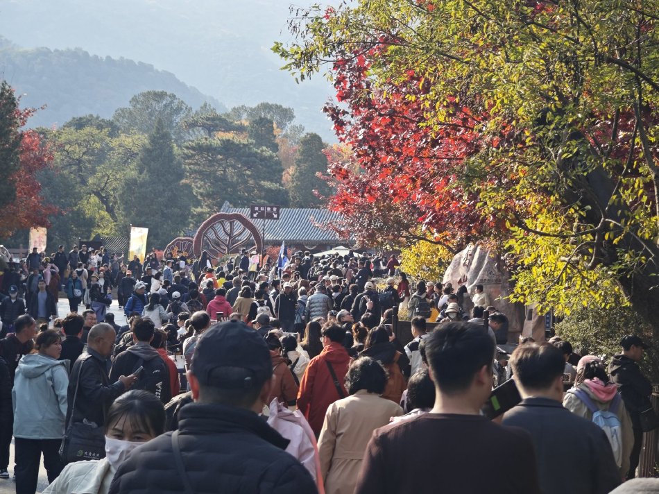 《王拉拉升职》全集在线播放-谍战片