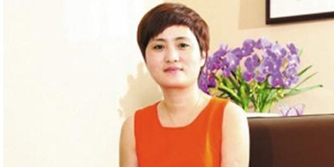 浙江外逃美女老板乌干达被抓