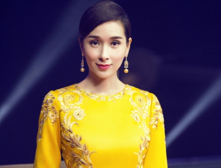 杨恭如霸气踢馆星球大战 变身台球女王|杨恭如|星球大战|选美皇后_新浪娱乐_新浪网