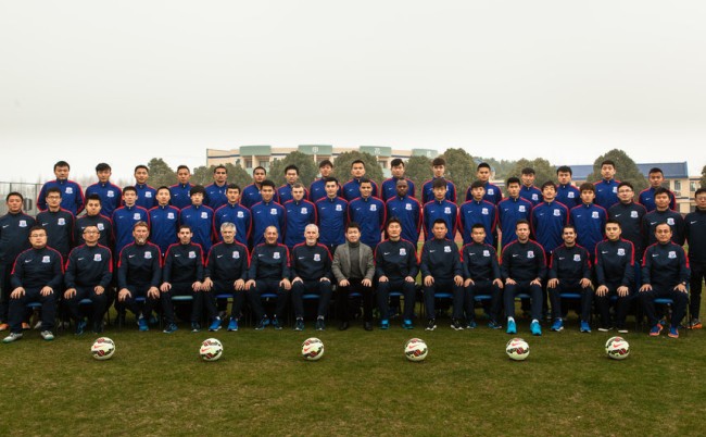 申花拍摄新赛季全家福