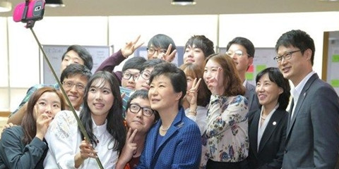 自拍杆为何会被“发明”两次？