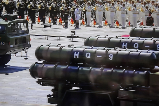 天上飞 地下跑 盘点那些阅兵的事儿