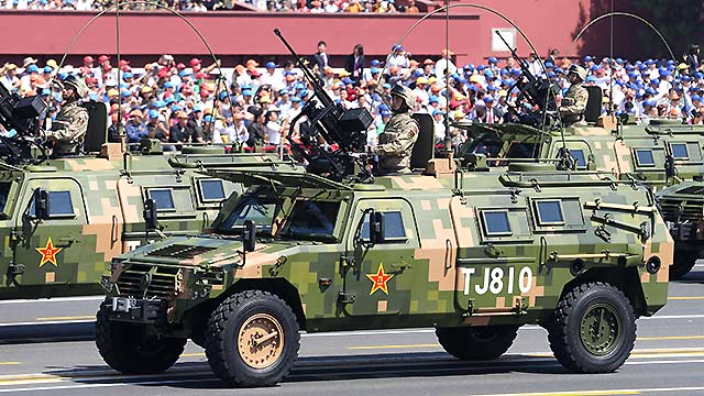 我军山地步兵列装猛士装甲突击车 配遥控重机枪