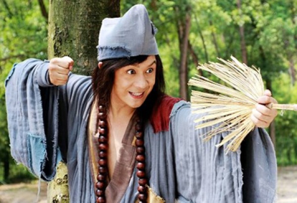 游本昌痛批新济公引热议