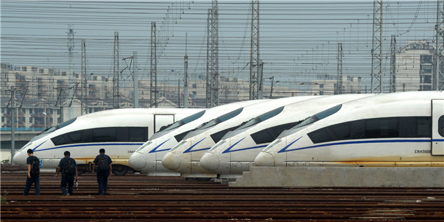 中国高铁要不要再跑快点？