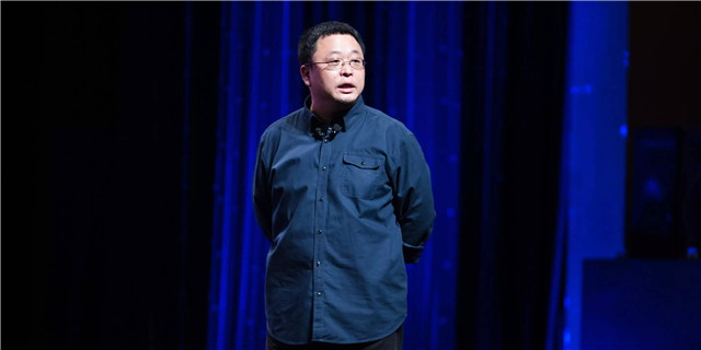 老罗带着锤子完成新一轮融资