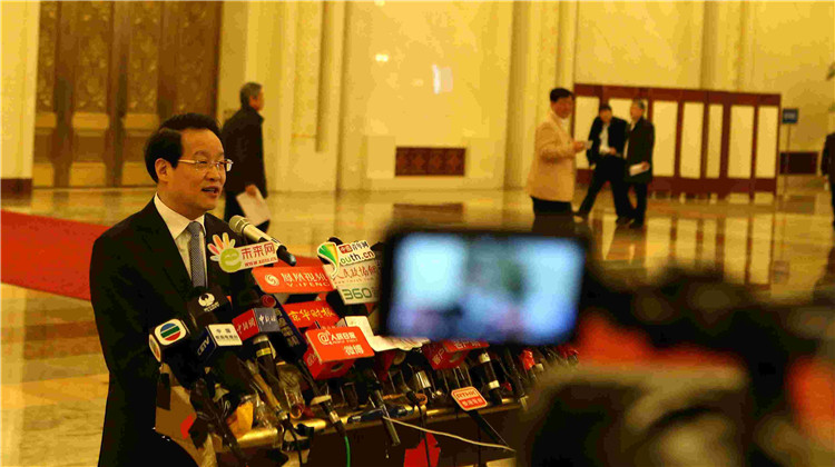 项俊波：绝不让险资成泥石流