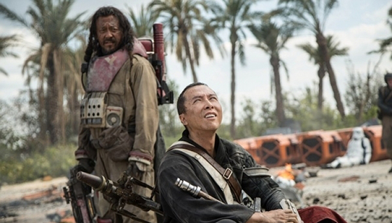 姜文和张国荣版《霸王别姬》对比