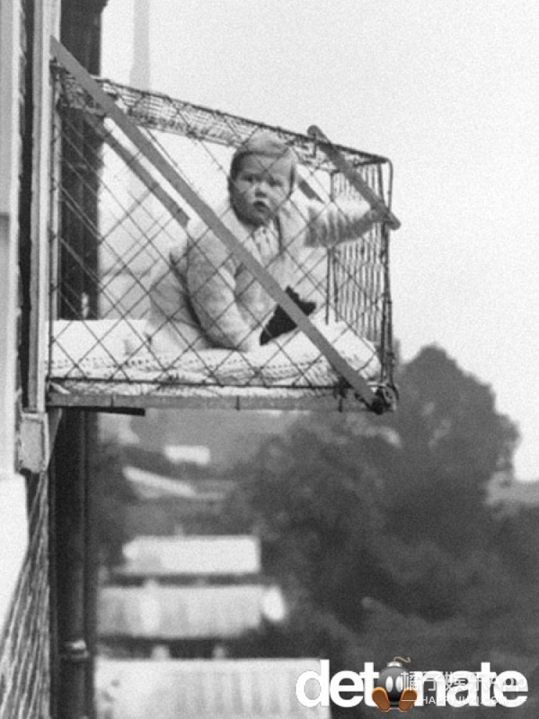 7、呼吸新鲜空气.1937年，城市住房紧张，很多家长为了让孩子能在白天呼吸到新鲜的空气见到明媚的太阳，想出了这样的办法。