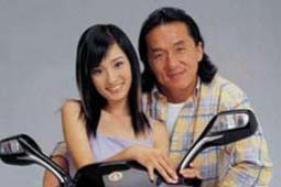 杨幂17岁竟和成龙拍过辣眼广告 一句话改变了命运