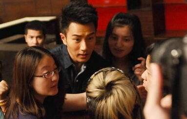 心疼！杨幂粉丝嘲笑刘恺威人气一落千丈