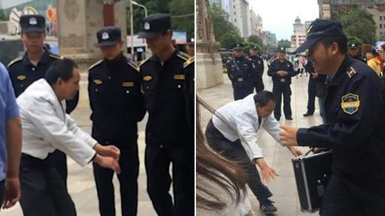 昆明城管整顿露天盲人按摩 嬉笑戏耍盲人