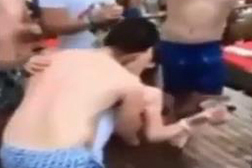 准新娘与陌生男子亲吻视频流传 男方直接分手