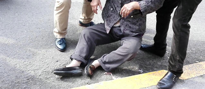确定不再关注此人吗 前几天河南驻马店的事件,令不少人在反思路人冷漠