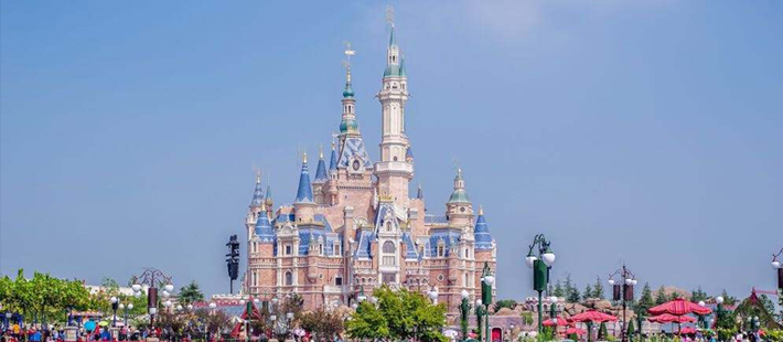 上海迪士尼1年后快要赚钱了