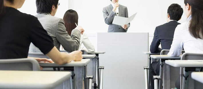 他在中国办培训 文凭却是买的