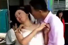婚礼现场新郎索吻新娘被嫌弃推开 这该怎么办