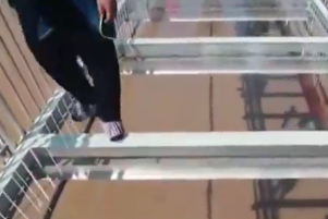 突现裂纹 模拟瀑布！这些桥玩的就是心跳