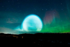 外星人降临？俄罗斯天空出现异光惹民众恐慌