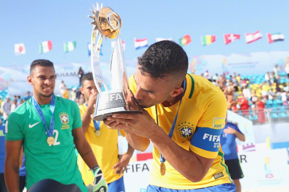 沙滩足球世界杯巴西夺冠