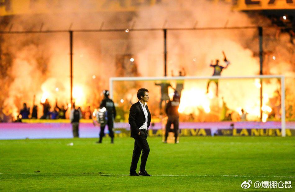 河床vs博卡大场面