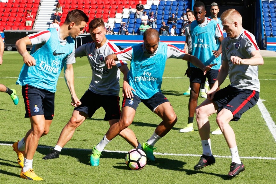 大巴黎训练备战法国杯决赛