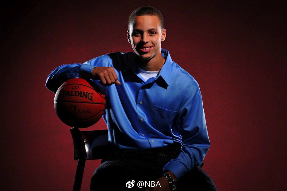 选秀8周年21岁的萌神库里