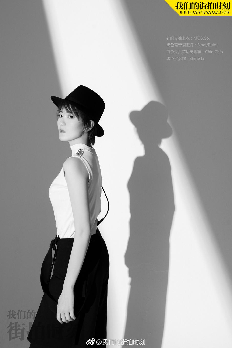 组图:蔡淳佳曝光黑白系写真 告别邻家女孩展成熟魅力
