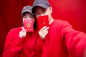 唐嫣罗晋正式宣布婚讯 新郎是我新娘是我