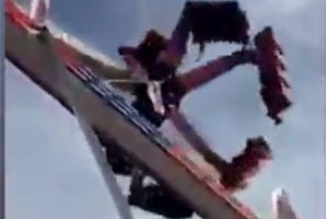 美国一游乐场突发事故 摆锤断裂1死7伤