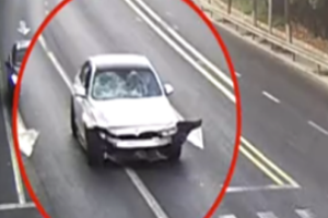 上海一司机醉驾撞死2人逃逸 落网时正在车内昏睡