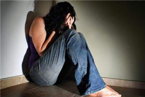 痛心！长沙37岁海归女博士带着5个月女儿跳楼自杀