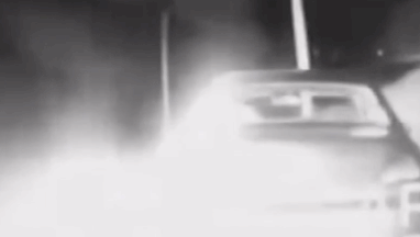 警察深夜查车亮光闪过原地消失 外星人带走了？