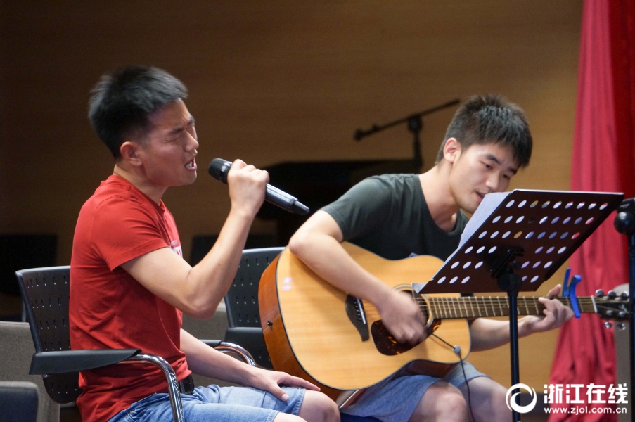 互联网时代,青年诗人的一次集体发声