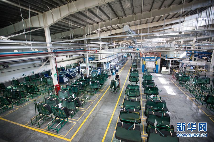 走出去开拓金砖国家市唱—探访福耀玻璃俄罗斯工厂