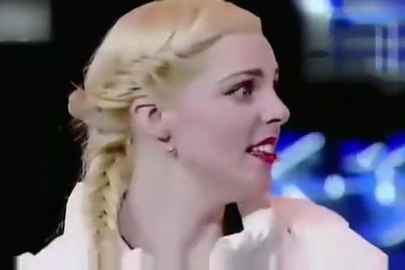 撒贝宁妻子李白说东北话 撒贝宁全程目不转睛